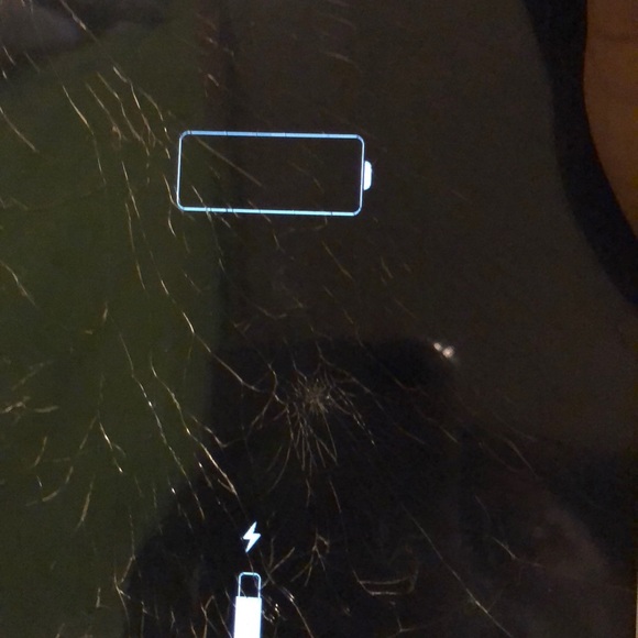 iPad - Picture 3 of 3